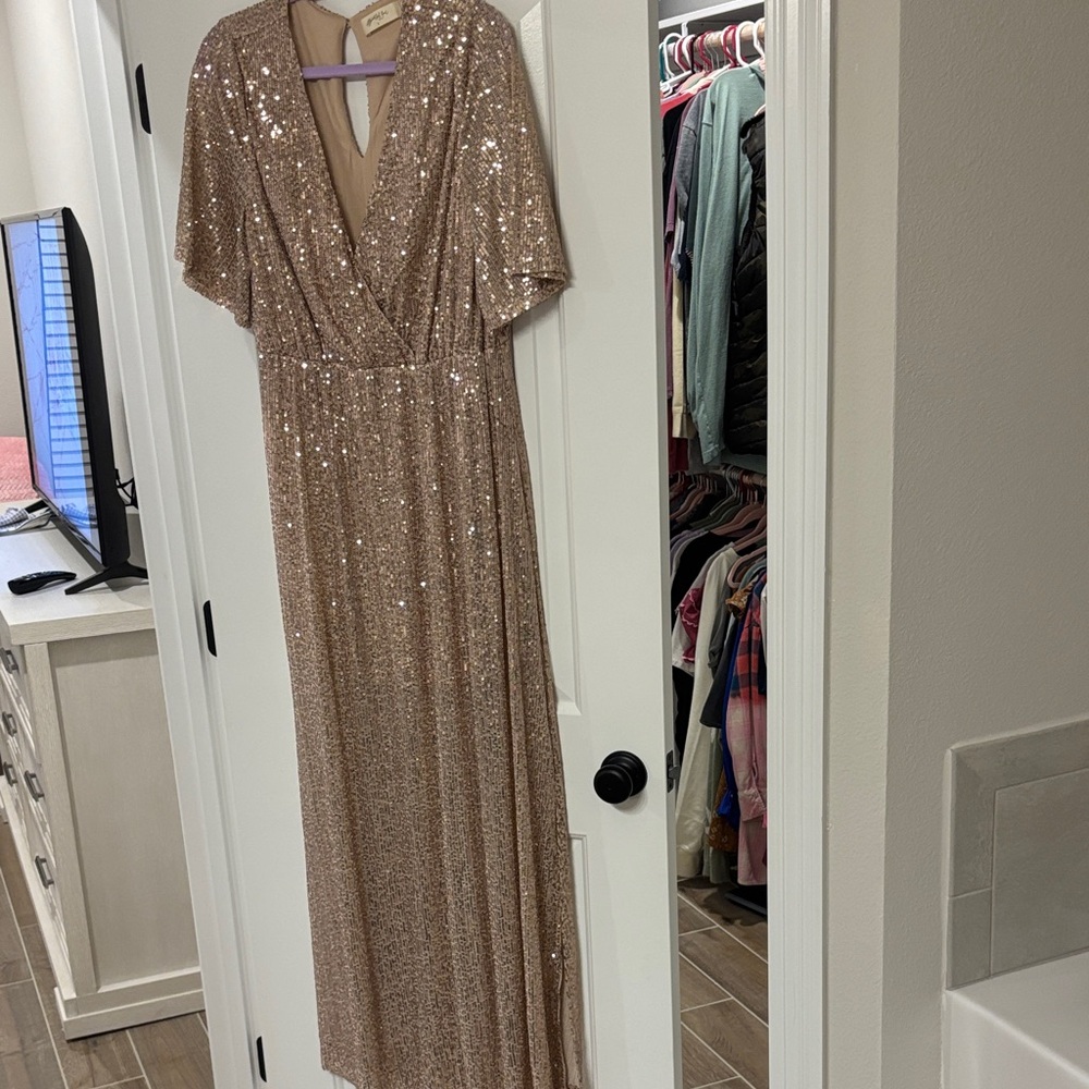 Elegant Sequin Maxi Dress